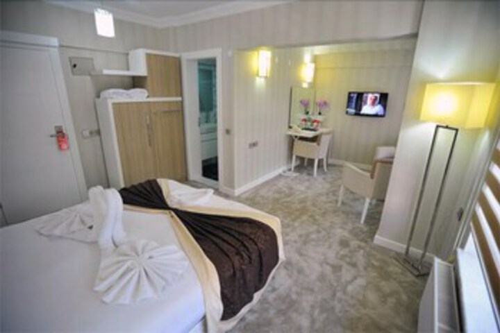 Room 16 of 24