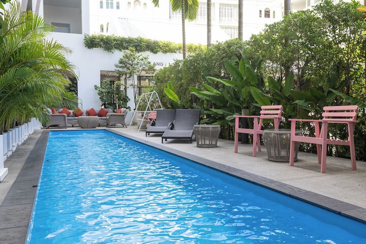 Pool 76 of 90