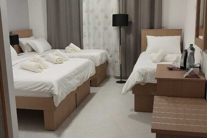 Room 14 of 37
