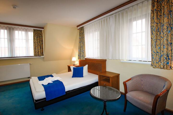 Room 13 of 62