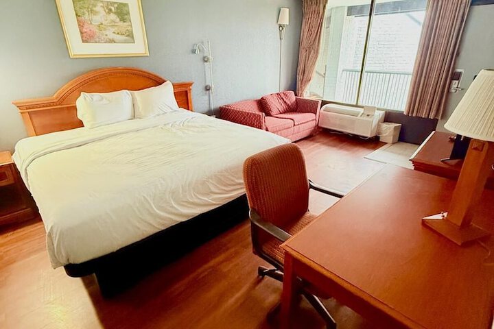Room 3 of 25