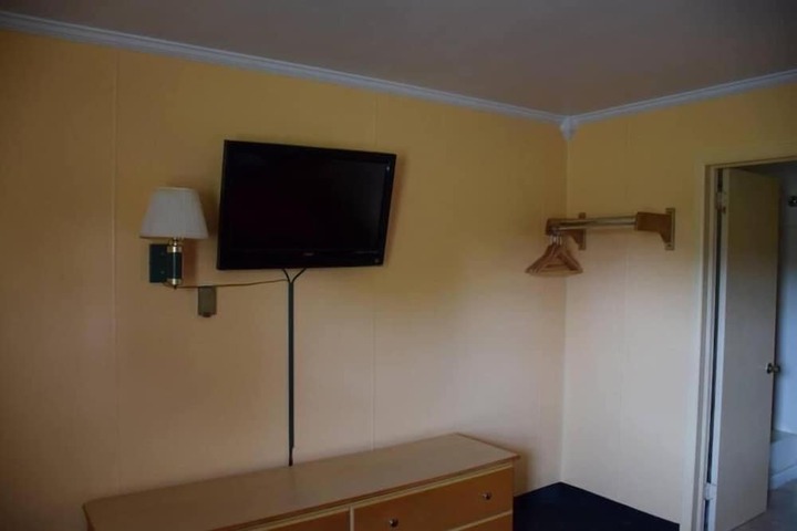 Room 16 of 30