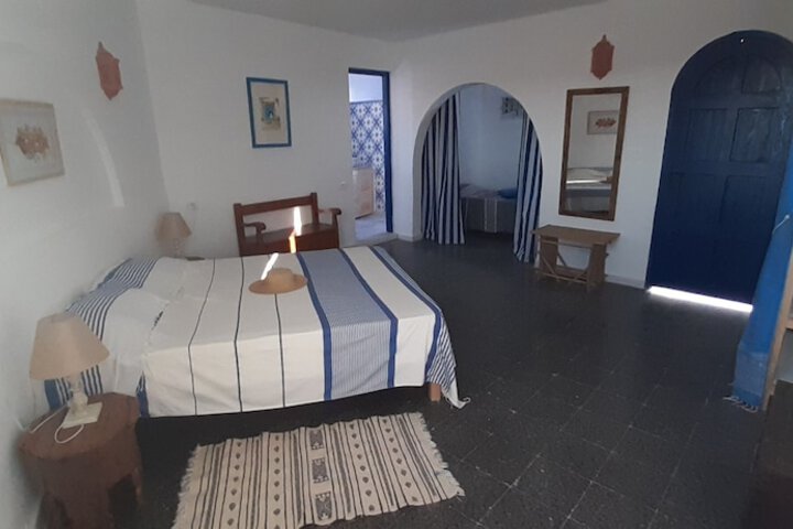 Room 2 of 34