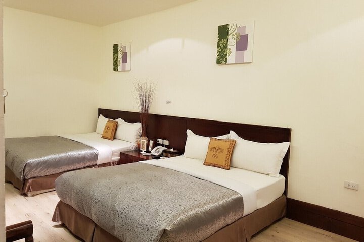 Room 5 of 24