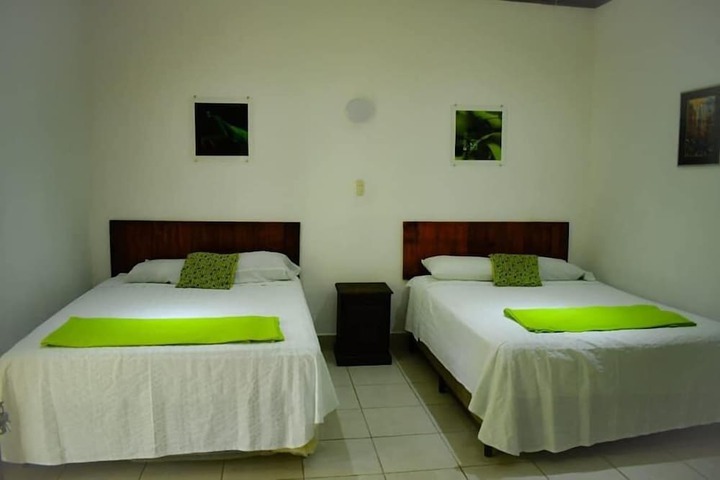 Room 10 of 37