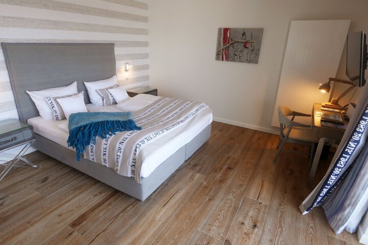 Room 5 of 31