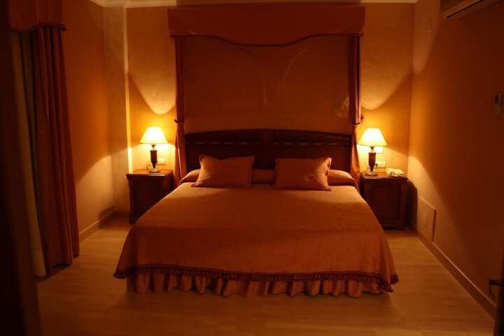 Room 6 of 39