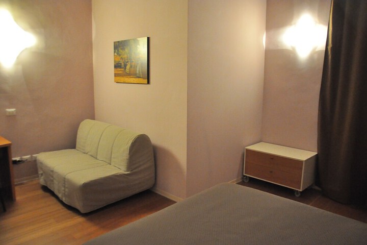 Room 11 of 17