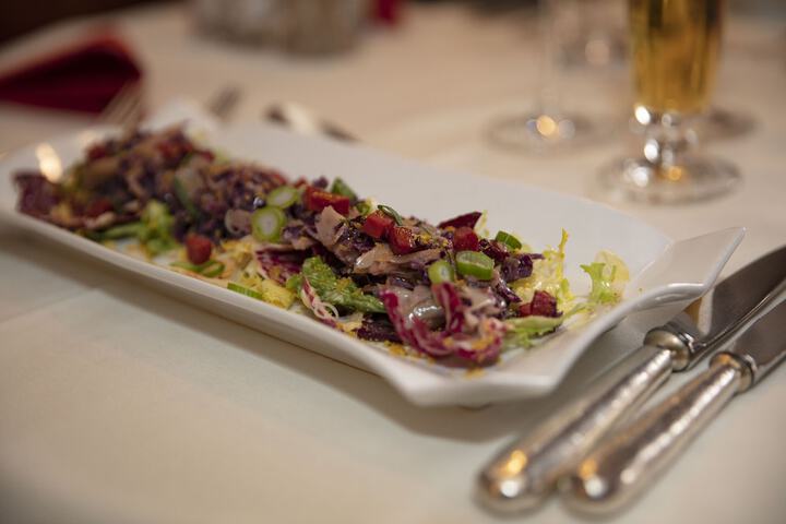 Dining 33 of 62