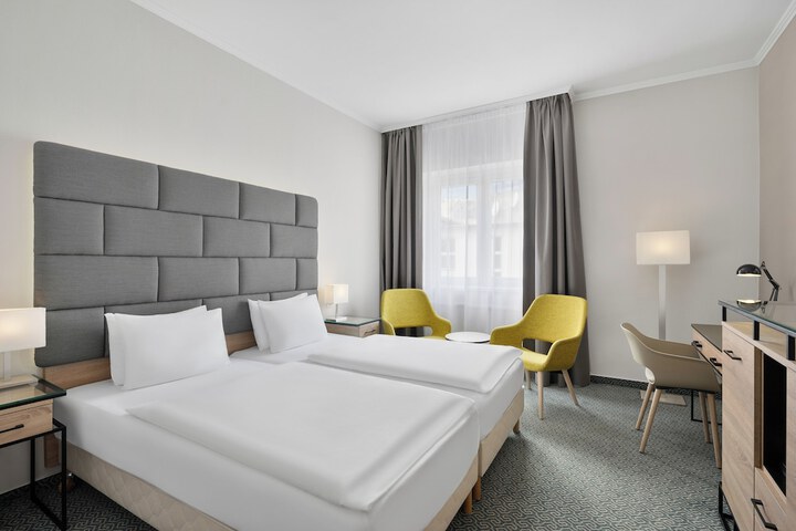 Room 46 of 81