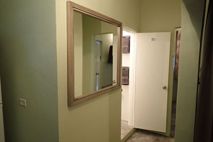 Room 17 of 83