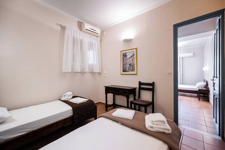 Room 20 of 76