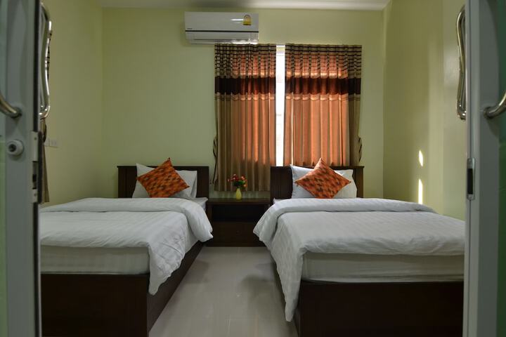 Room 6 of 47