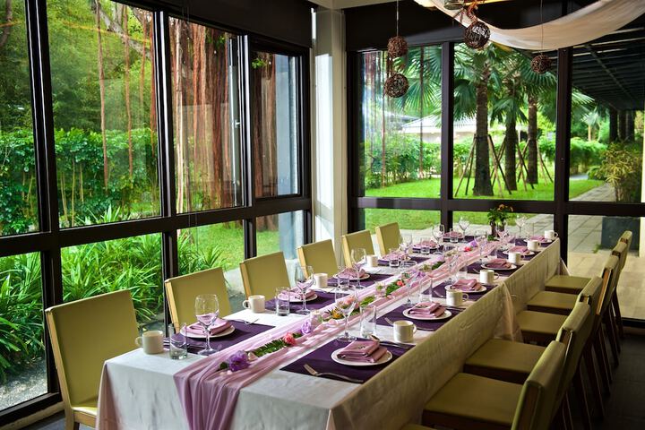 Dining 54 of 106