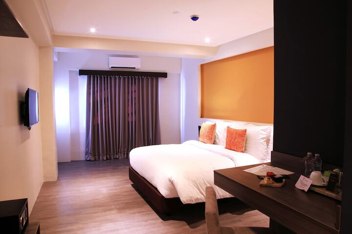 Room 6 of 27