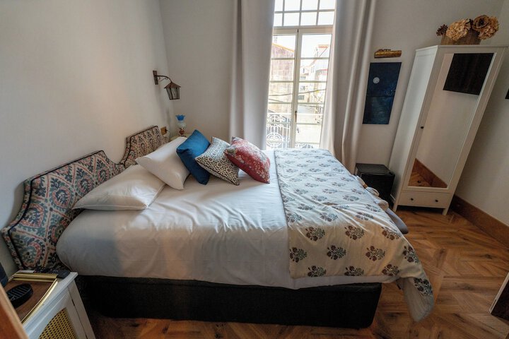 Room 28 of 68