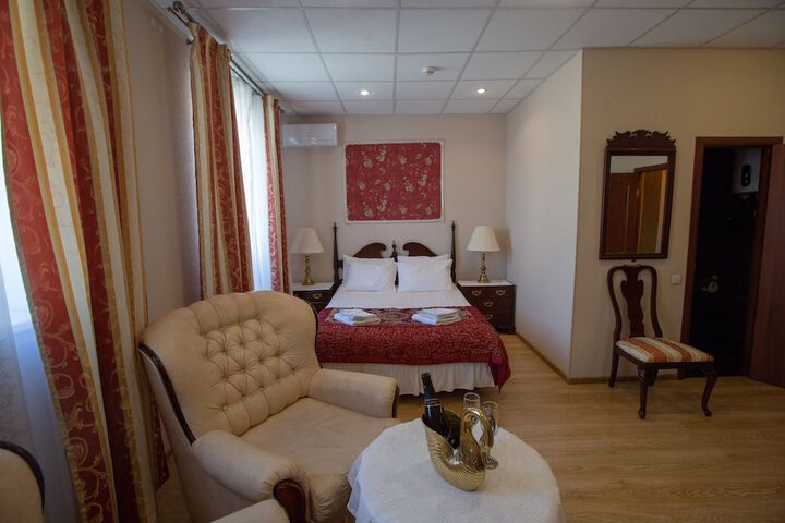 Room 4 of 67