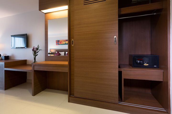 Room 58 of 103