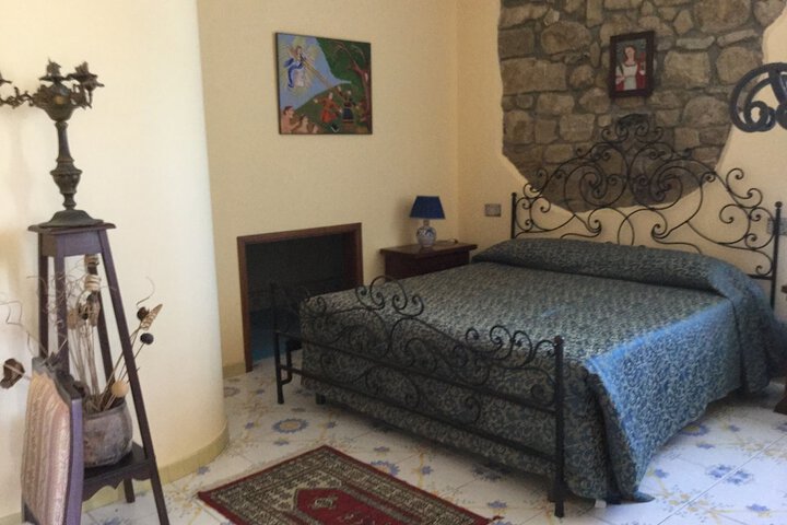 Room 2 of 78