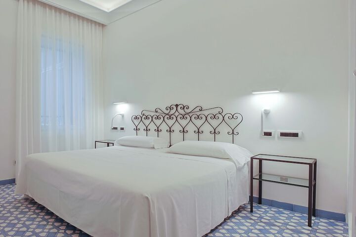 Room 35 of 111