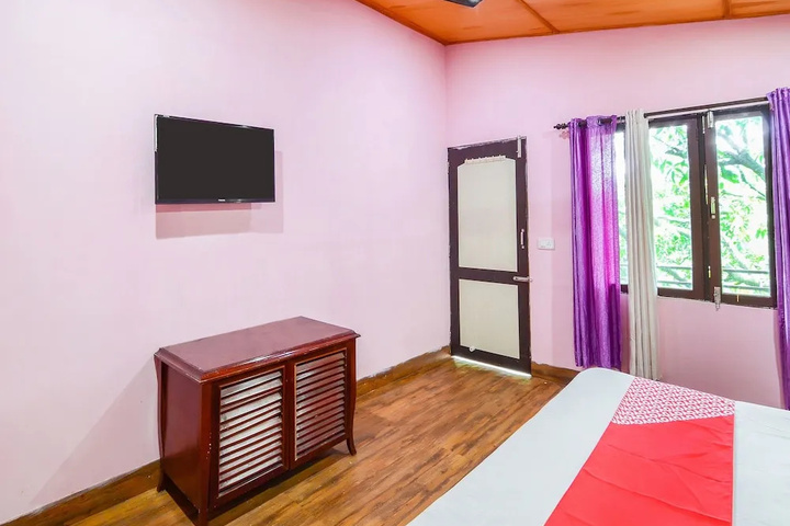 Room 2 of 12