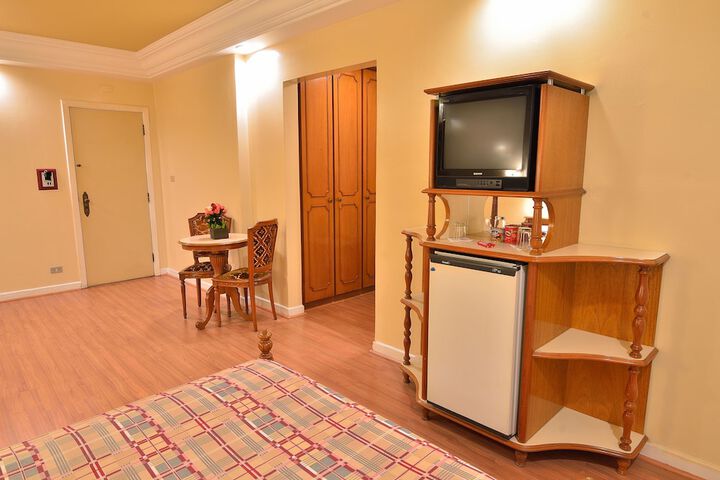 Room 22 of 64