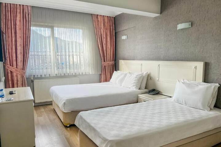 Room 12 of 19
