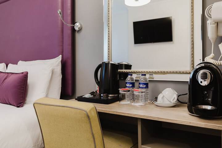 Room 81 of 165