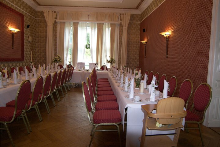 Ballroom/Hall 15 of 22