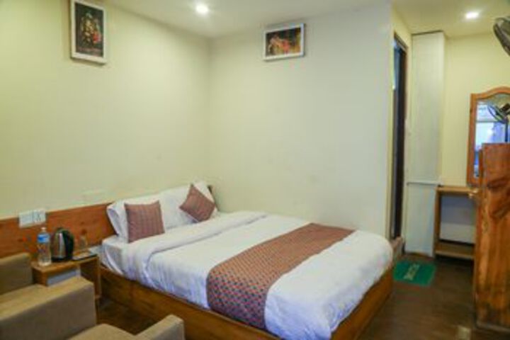 Room 16 of 60