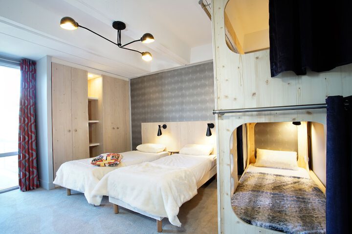 Room 12 of 52