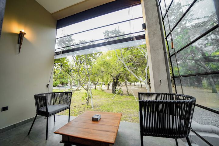 Room 6 of 27