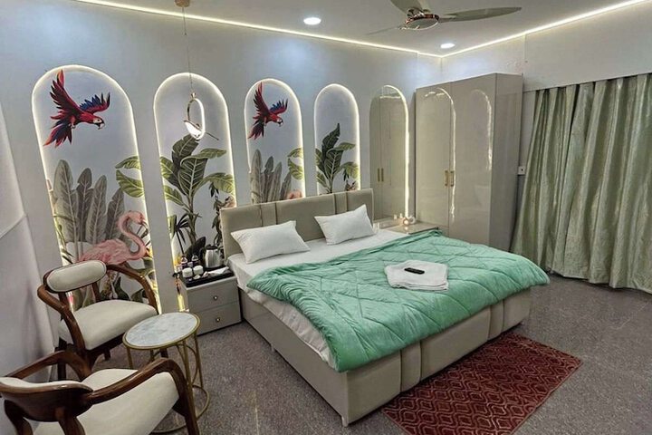 Room 27 of 67