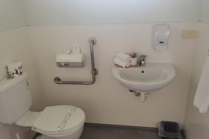 Room 18 of 84