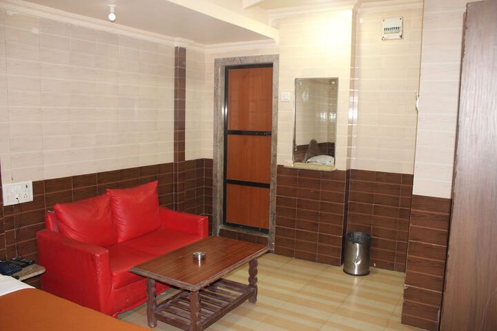 Room 18 of 28