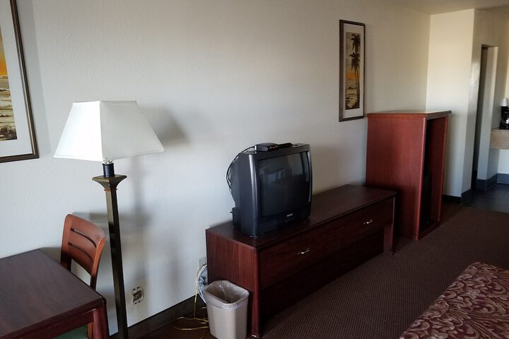 Room 6 of 7