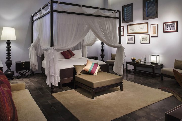 Room 2 of 81