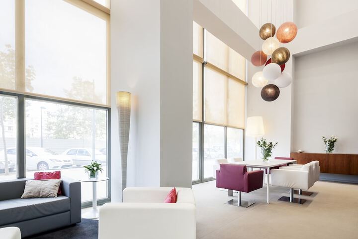 Entrance & Lobby