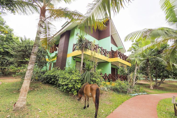 Hotel Exterior 45 of 61