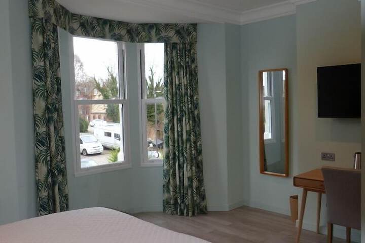 Room 5 of 21
