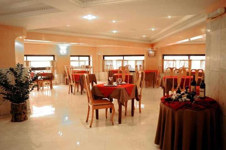 Dining Photos