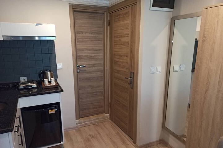 Room 12 of 62