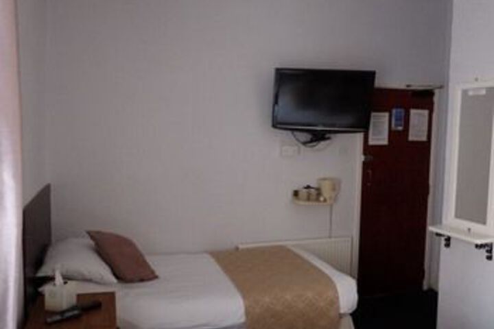 Room 18 of 30