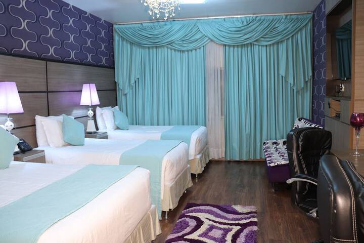 Room 33 of 80