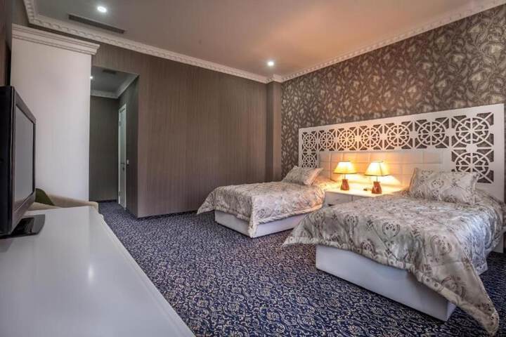 Room 28 of 78