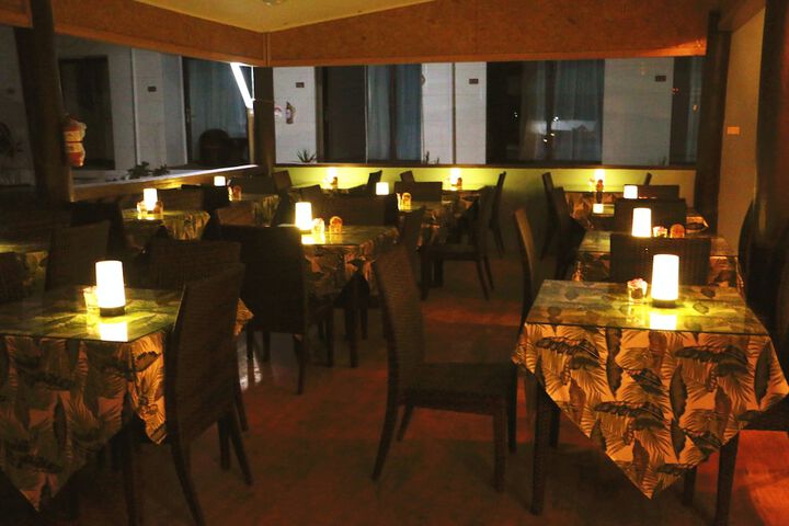 Dining 36 of 67