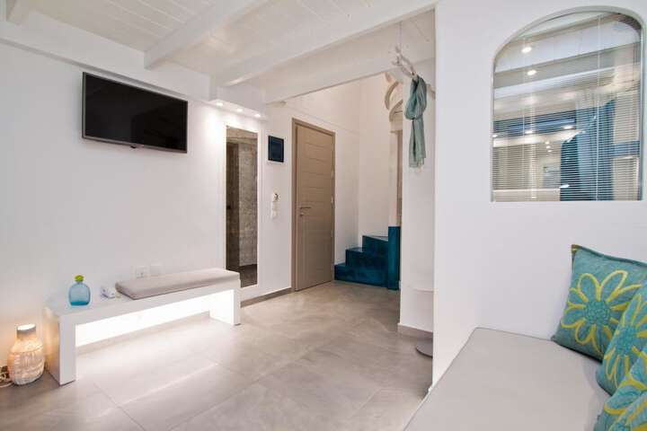 Room 34 of 68
