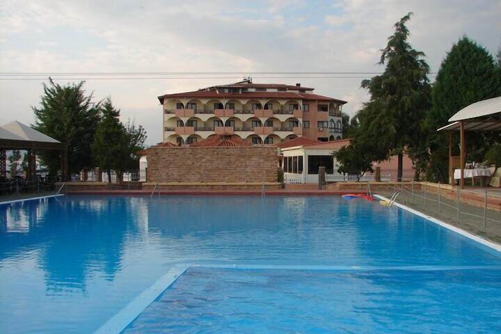 Pool 43 of 66