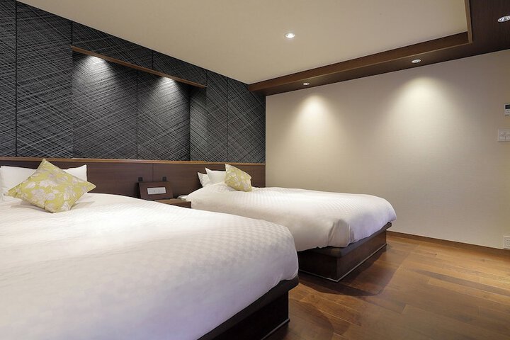 Room 15 of 62