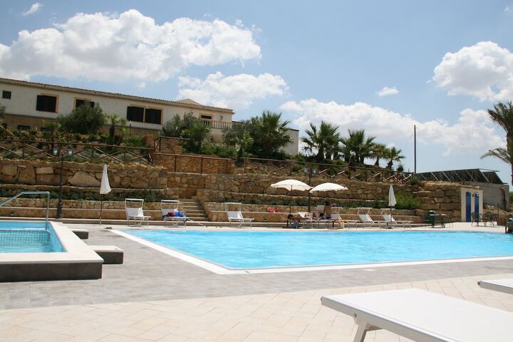 Pool 9 of 40